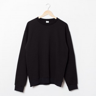 Μαύρη φούτερ μπλούζα με λαιμόκοψη - L021